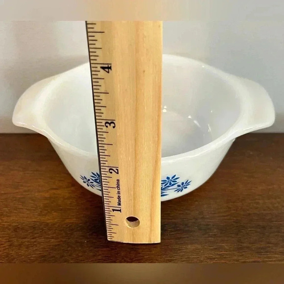 Anchor Hocking Fire King Blue Corn
Flower 12oz Casserole Dish #472 Pristine Cond - Picture 9 of 9